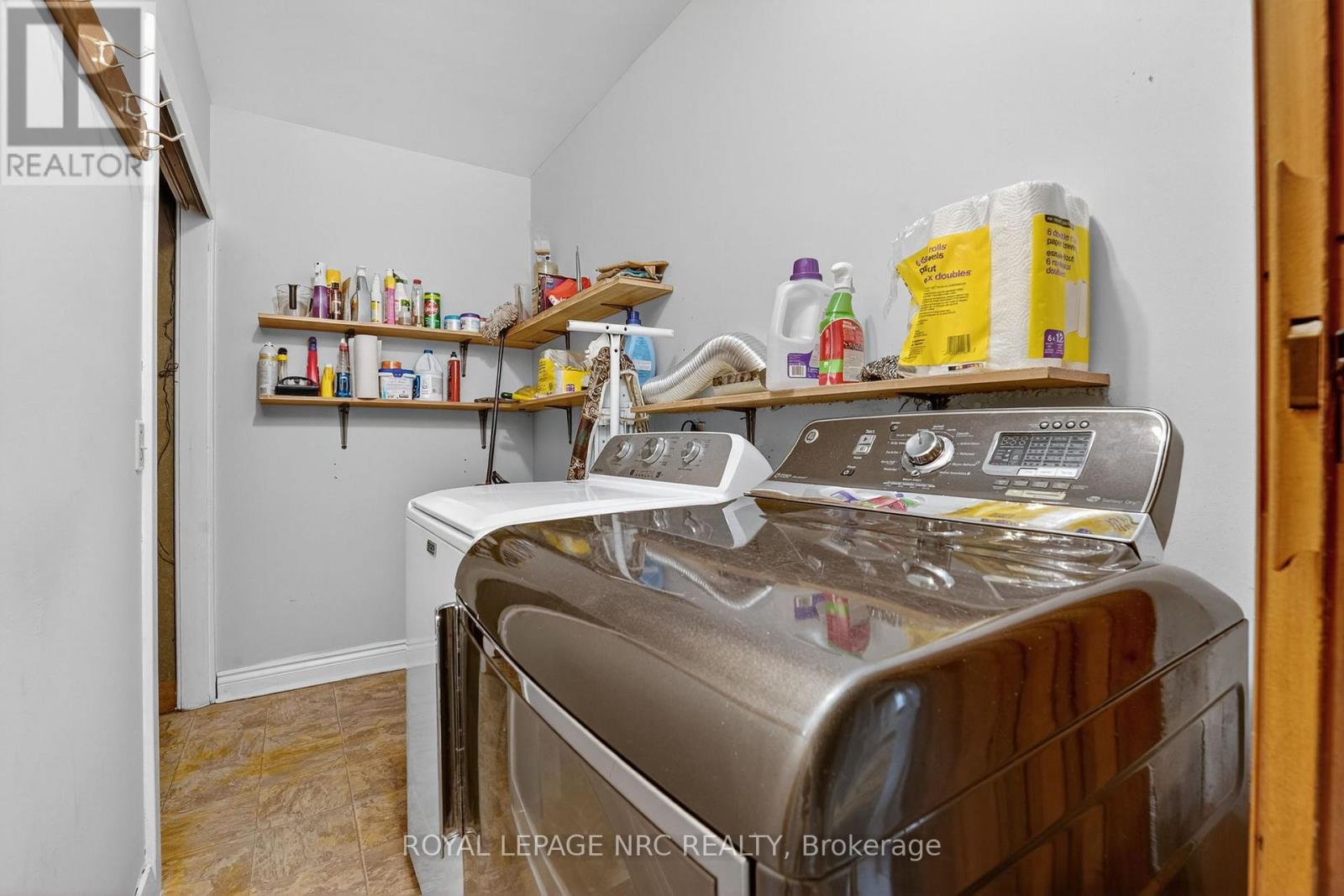 3208 Young Avenue, Fort Erie, Ontario  L0S 1N0 - Photo 33 - X12567870