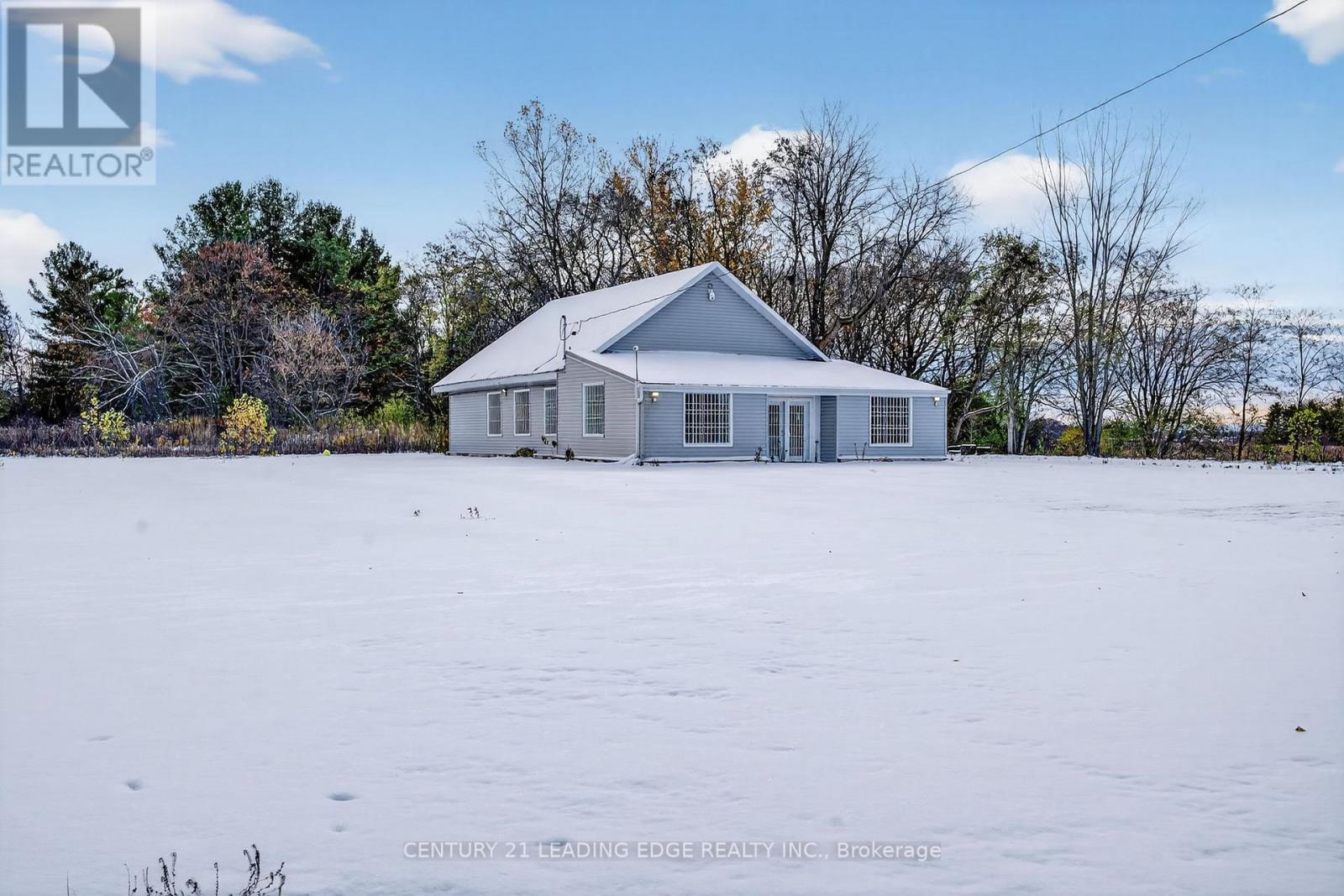 556 Bath Road, Kingston, Ontario K7M 2Y3 - Photo 2 - X12570328