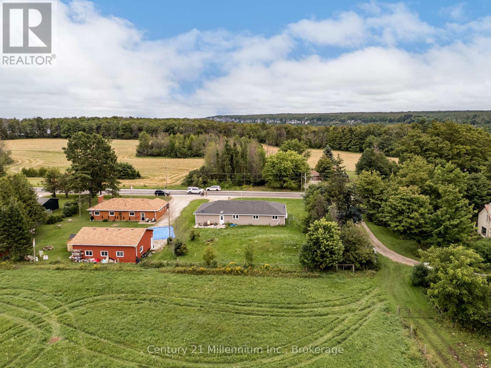 130 Main Street, Northern Bruce Peninsula, Ontario N0H 1W0 - Photo 2 - X12570386