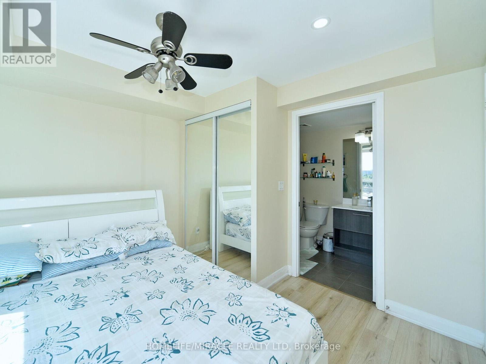 519 - 120 Dallimore Circle, Toronto, Ontario  M3C 4J1 - Photo 13 - C12570338