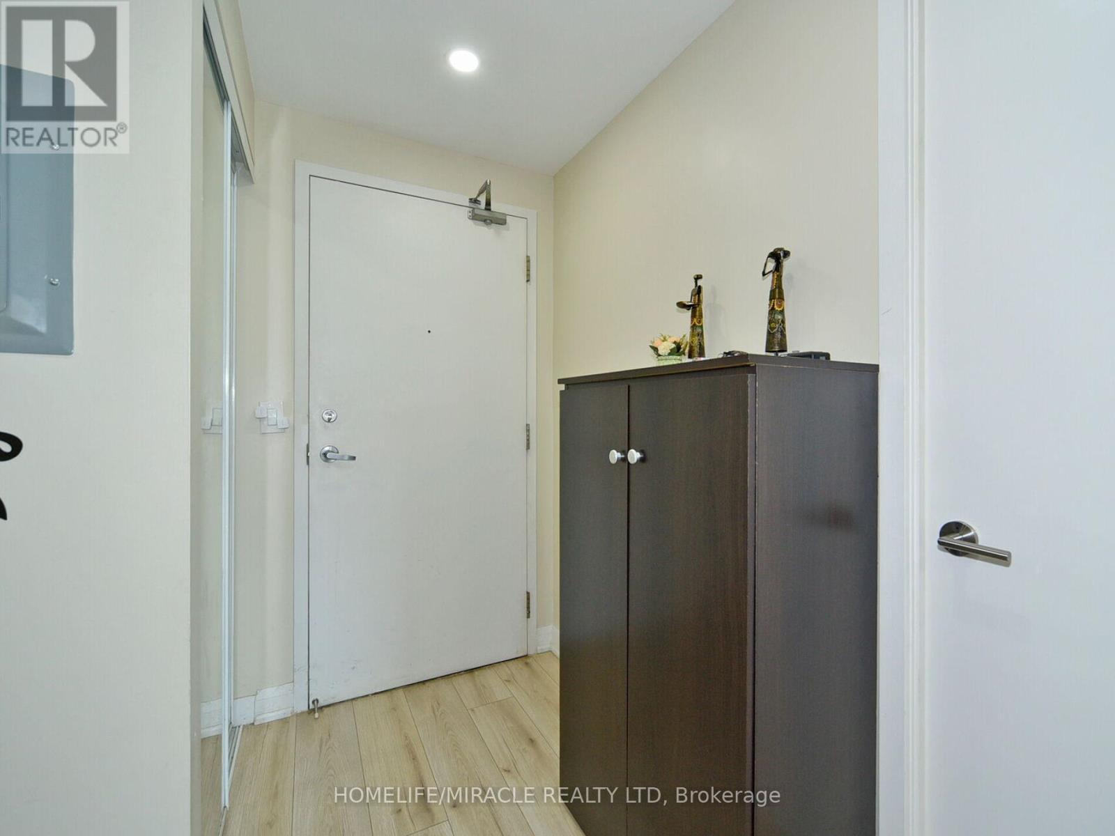 519 - 120 Dallimore Circle, Toronto, Ontario  M3C 4J1 - Photo 21 - C12570338