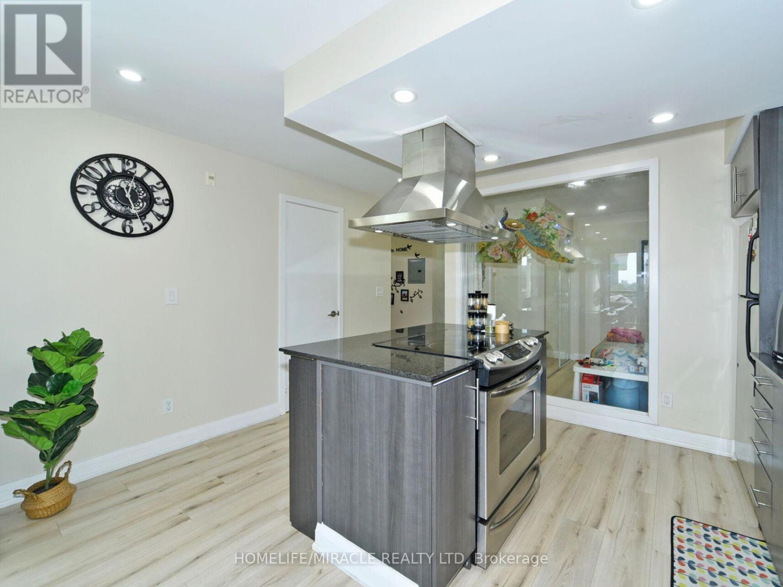 519 - 120 Dallimore Circle, Toronto, Ontario  M3C 4J1 - Photo 28 - C12570338