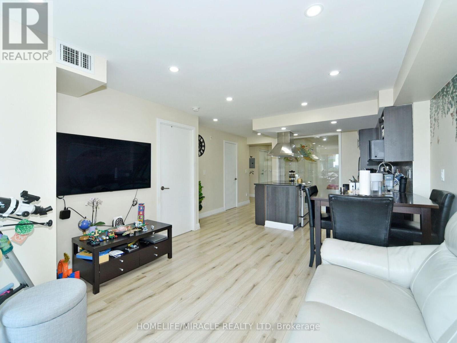 519 - 120 Dallimore Circle, Toronto, Ontario  M3C 4J1 - Photo 33 - C12570338