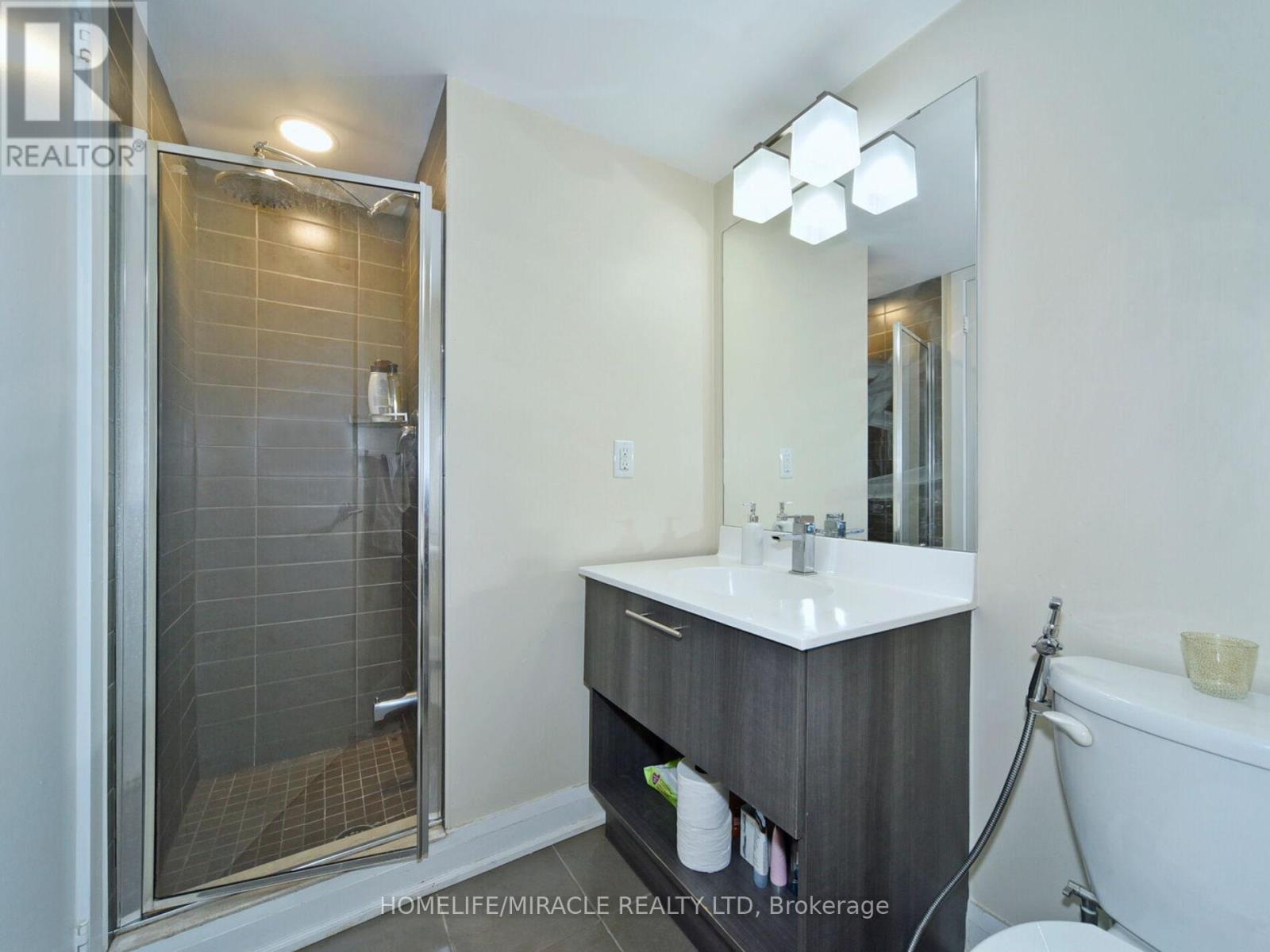 519 - 120 Dallimore Circle, Toronto, Ontario  M3C 4J1 - Photo 9 - C12570338