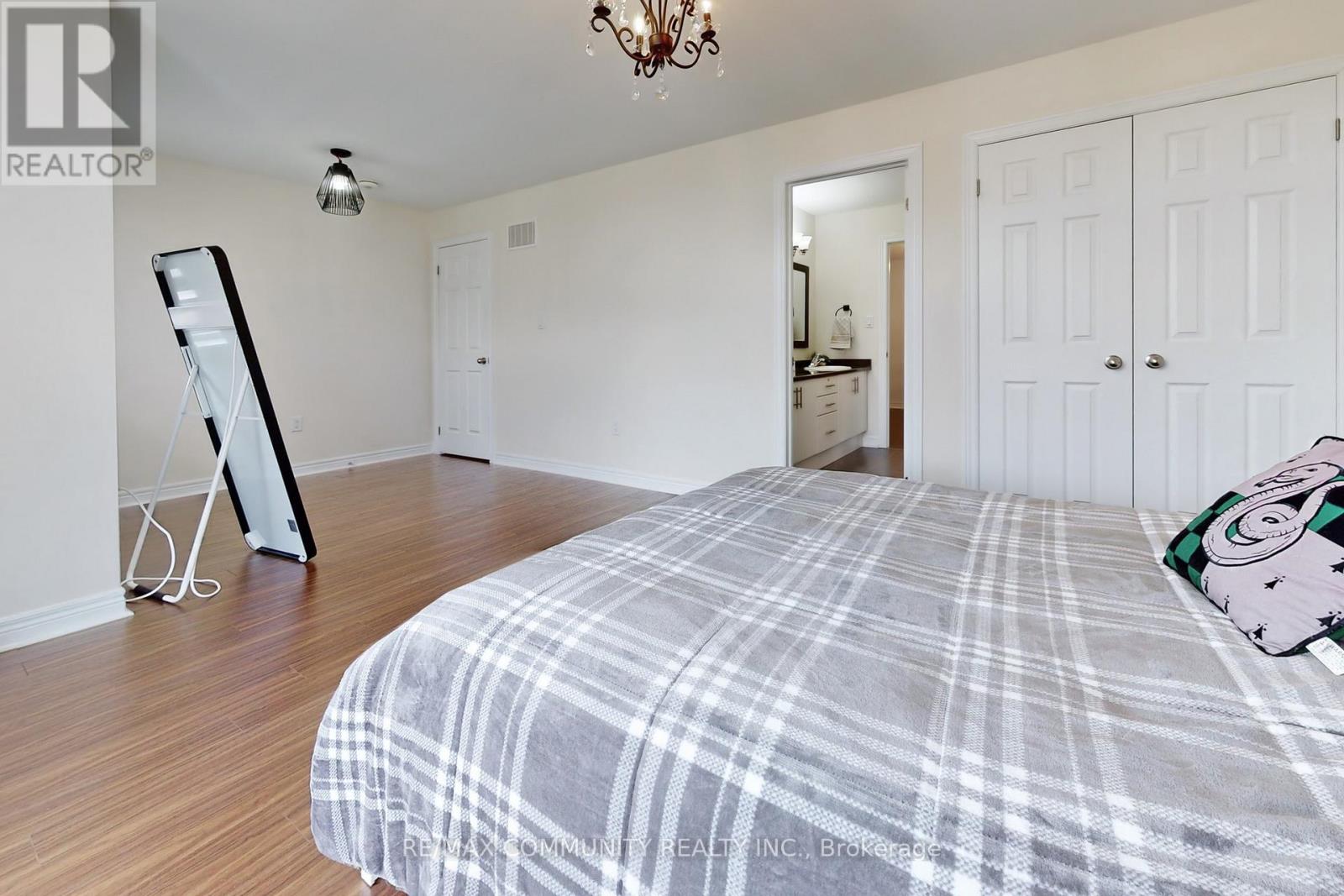 4 Flay Court, Innisfil (Cookstown), Ontario  L0L 1L0 - Photo 23 - N12570352