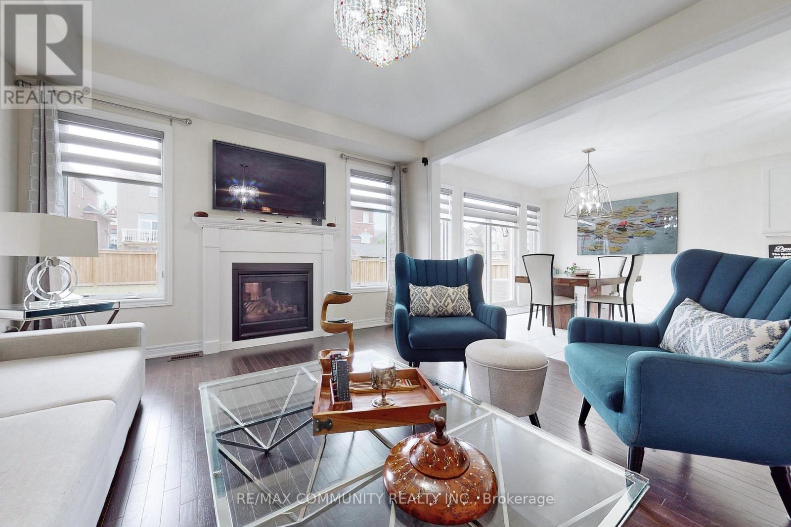 4 Flay Court, Innisfil (Cookstown), Ontario  L0L 1L0 - Photo 5 - N12570352