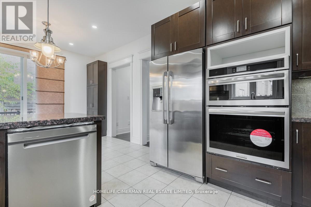 Upper Floor - 146 Shale Crescent, Vaughan, Ontario L6A 4N5 - Photo 10 - N12570380