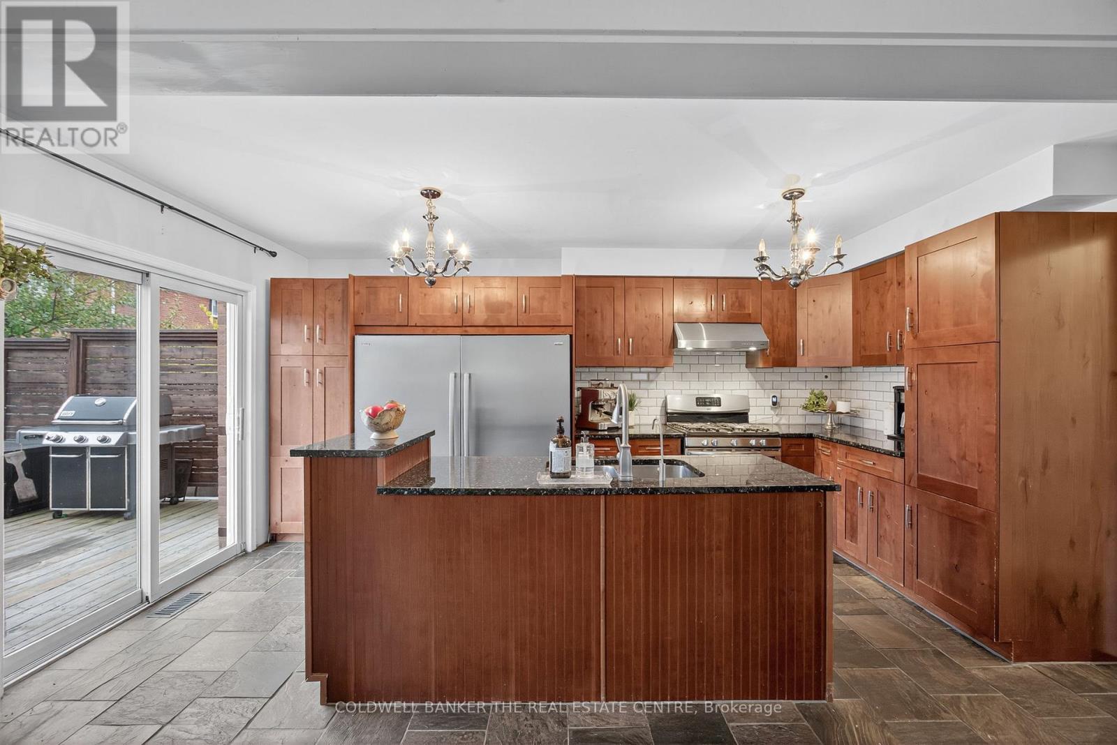 136 Violet Street, Barrie, Ontario  L4N 9M7 - Photo 9 - S12570390