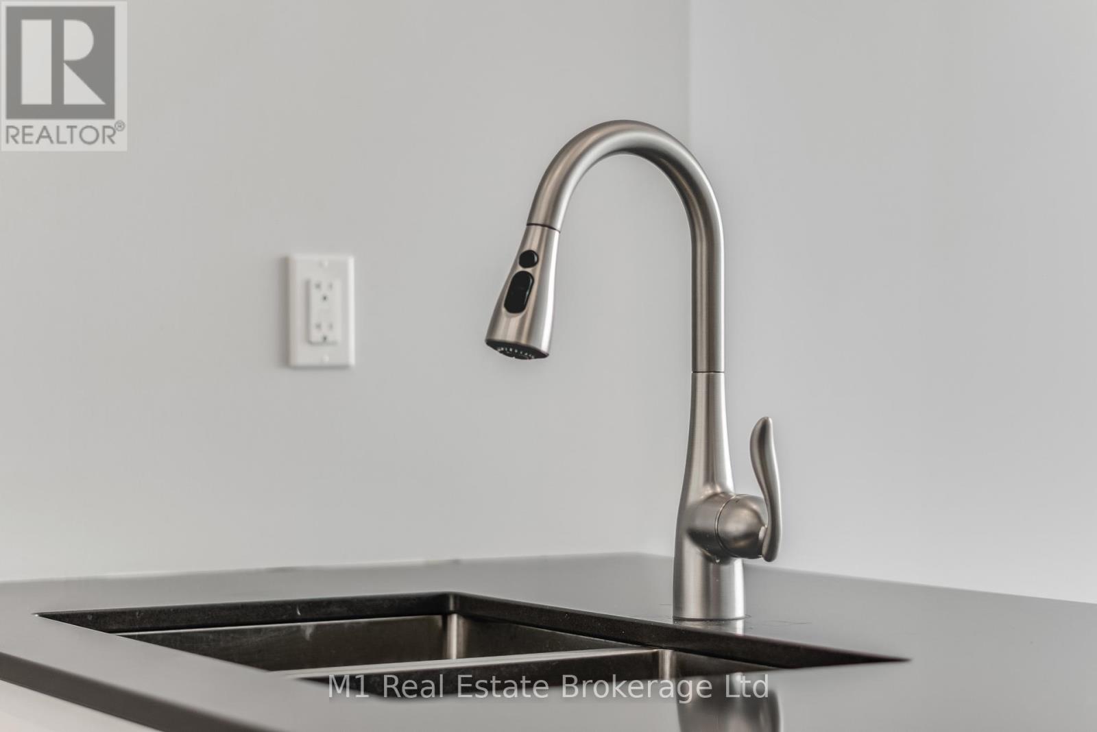 3001 - 60 Charles Street W, Kitchener, Ontario  N2G 0C9 - Photo 13 - X12570410