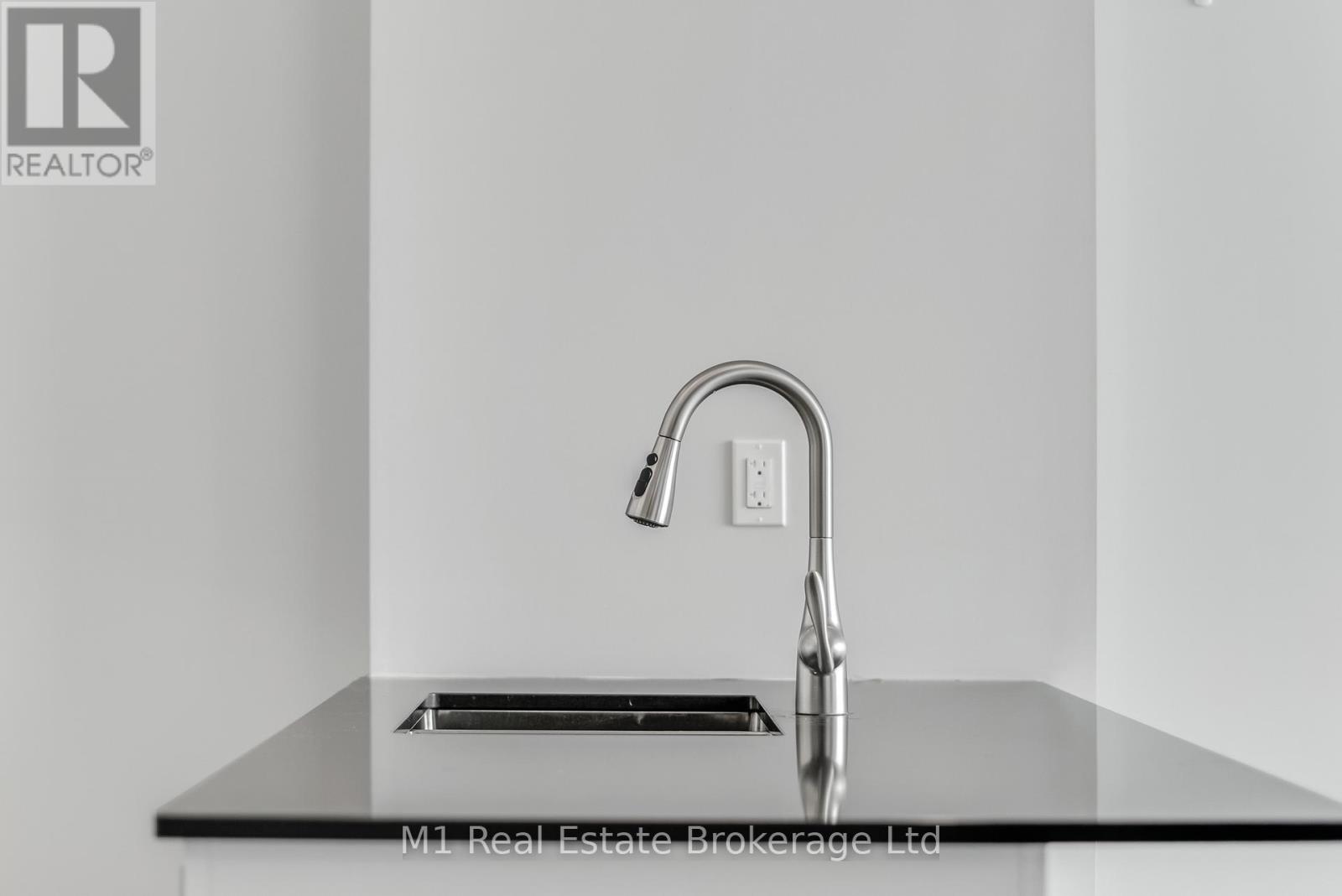 3001 - 60 Charles Street W, Kitchener, Ontario  N2G 0C9 - Photo 19 - X12570410