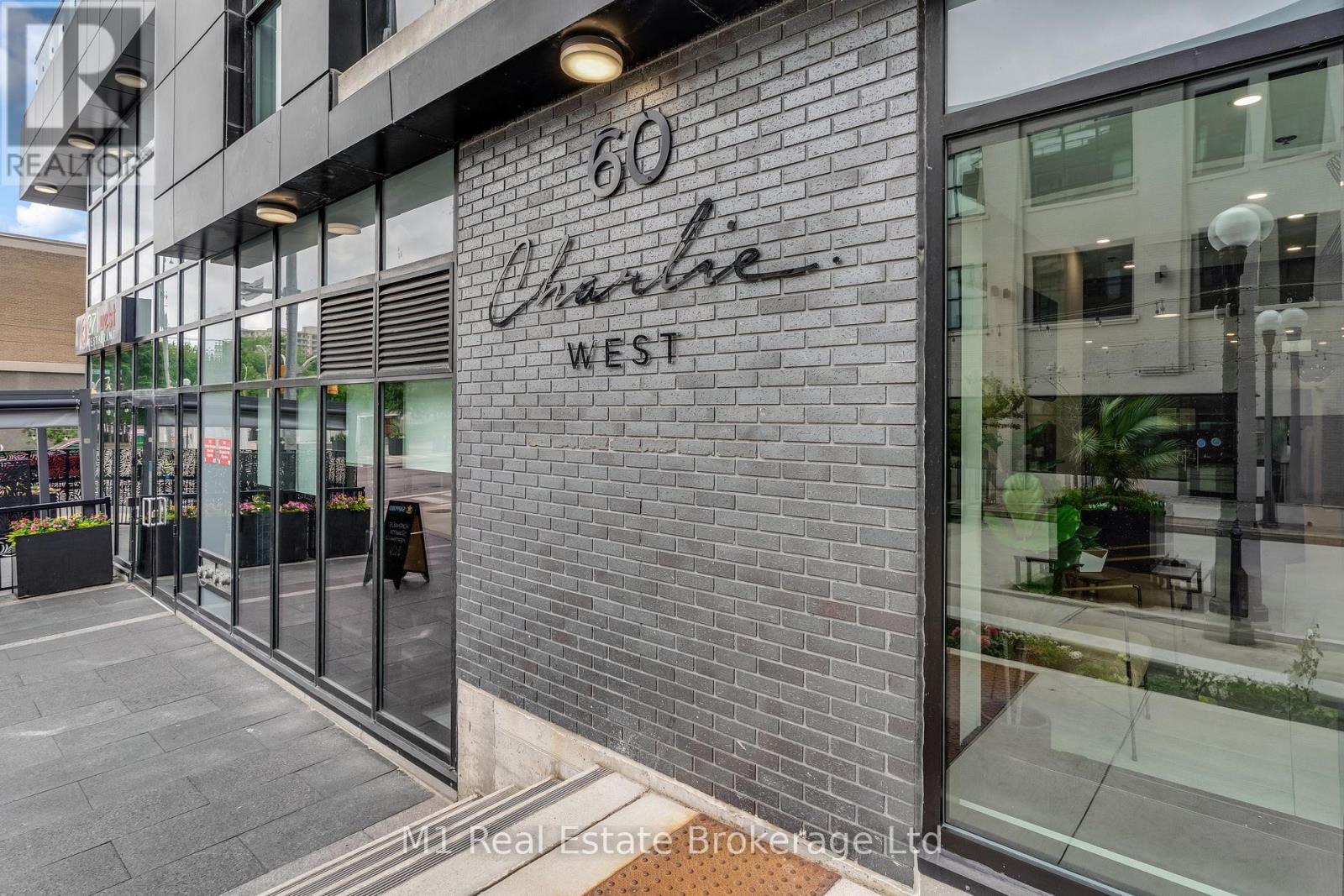 3001 - 60 Charles Street W, Kitchener, Ontario  N2G 0C9 - Photo 2 - X12570410