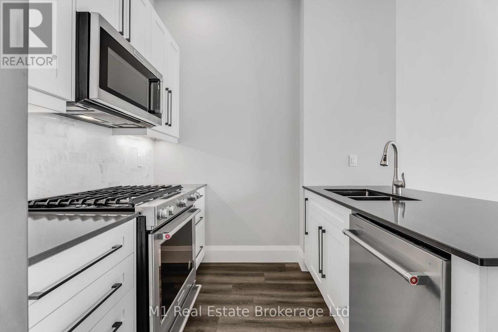 3001 - 60 Charles Street W, Kitchener, Ontario  N2G 0C9 - Photo 8 - X12570410