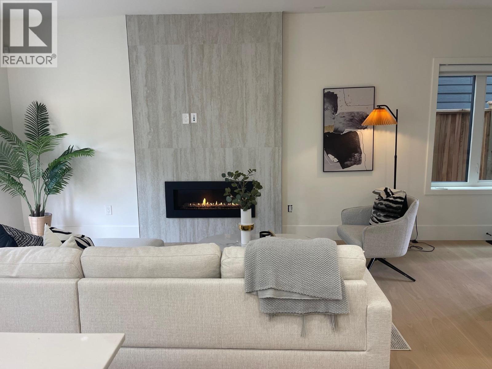 3462 Welwyn Street, Vancouver, British Columbia  V5N 3Y7 - Photo 1 - R3067938