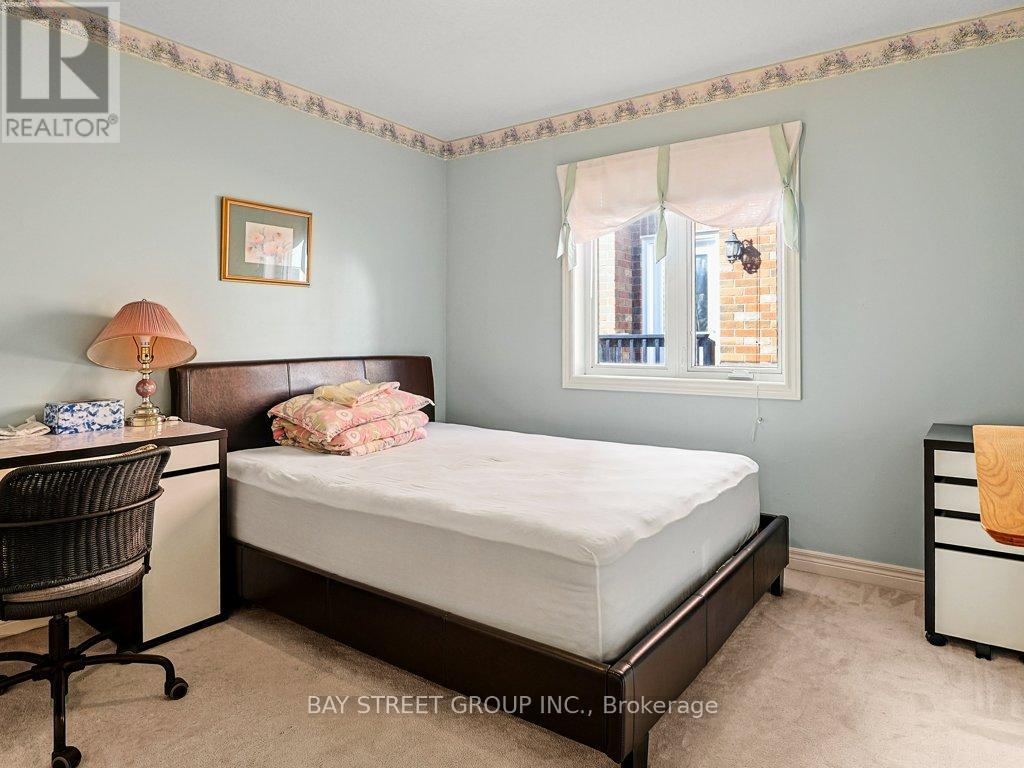 488 Cabot Trail, Waterloo, Ontario  N2K 3Y3 - Photo 10 - X12570350