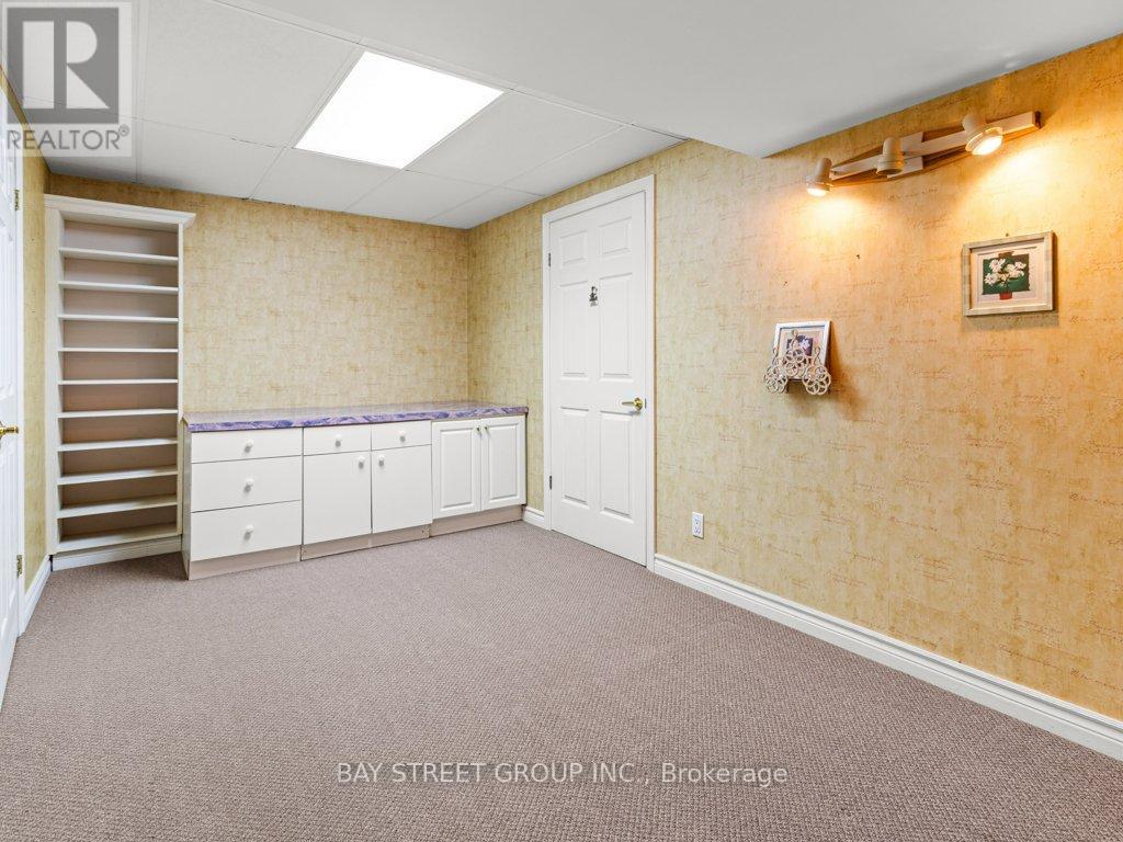 488 Cabot Trail, Waterloo, Ontario  N2K 3Y3 - Photo 18 - X12570350