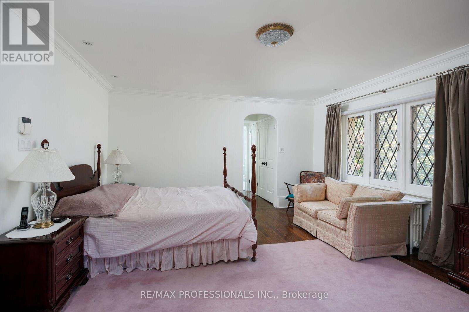 16 Kingsway Crescent, Toronto, Ontario  M8X 2P9 - Photo 32 - W12395622