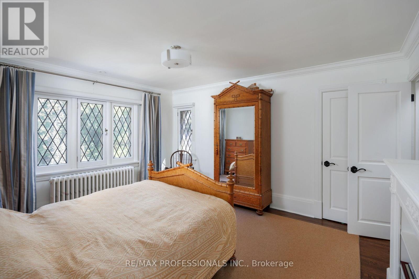 16 Kingsway Crescent, Toronto, Ontario  M8X 2P9 - Photo 36 - W12395622