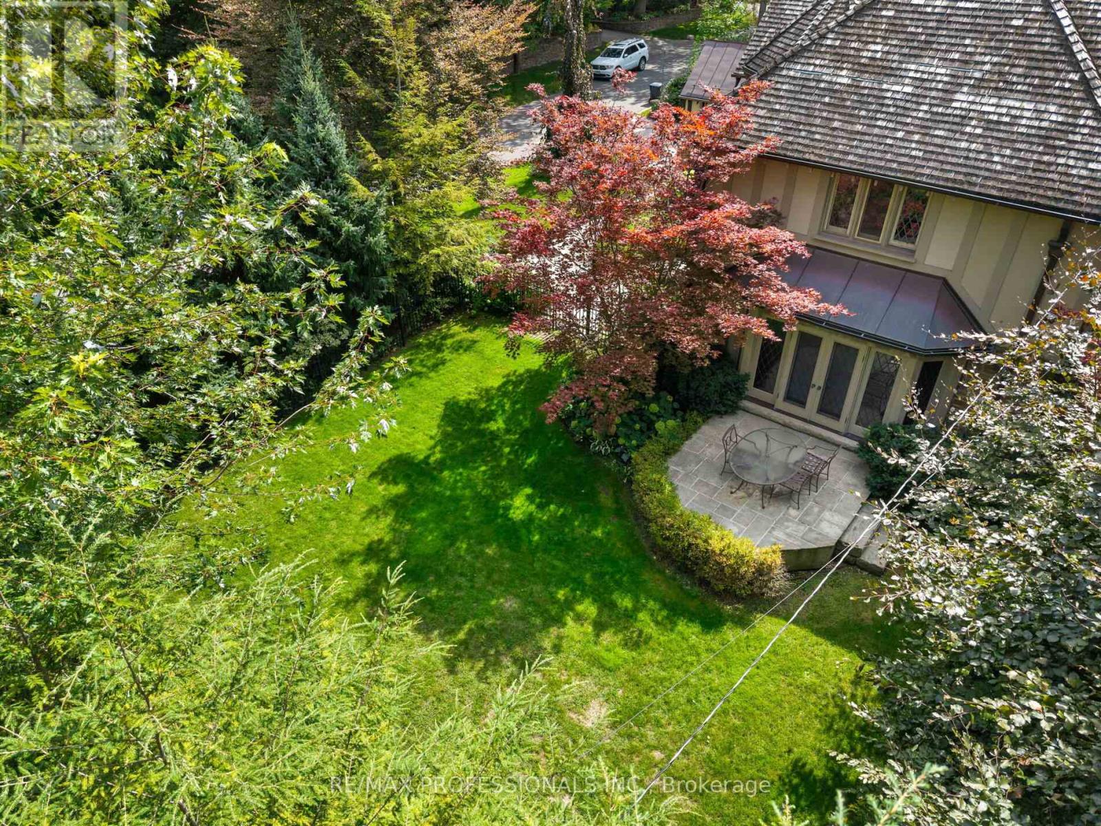 16 Kingsway Crescent, Toronto, Ontario  M8X 2P9 - Photo 7 - W12395622