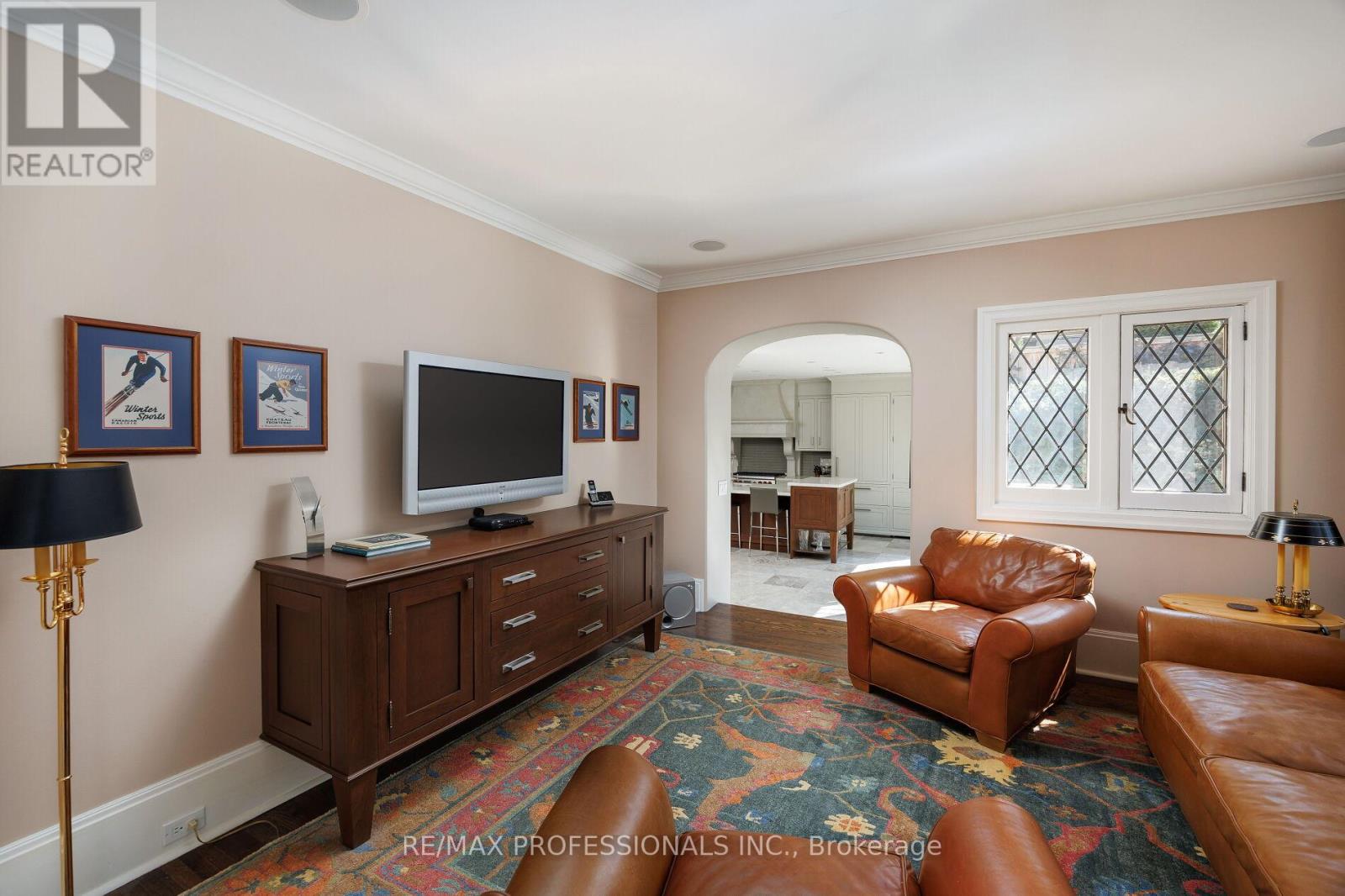 16 Kingsway Crescent, Toronto, Ontario  M8X 2P9 - Photo 27 - W12395622