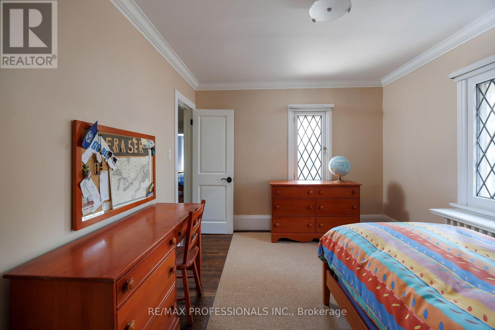 16 Kingsway Crescent, Toronto, Ontario  M8X 2P9 - Photo 39 - W12395622