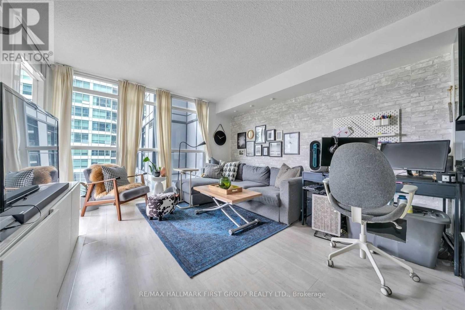 716 - 19 Singer Court, Toronto, Ontario  M2K 0B2 - Photo 4 - C12570414