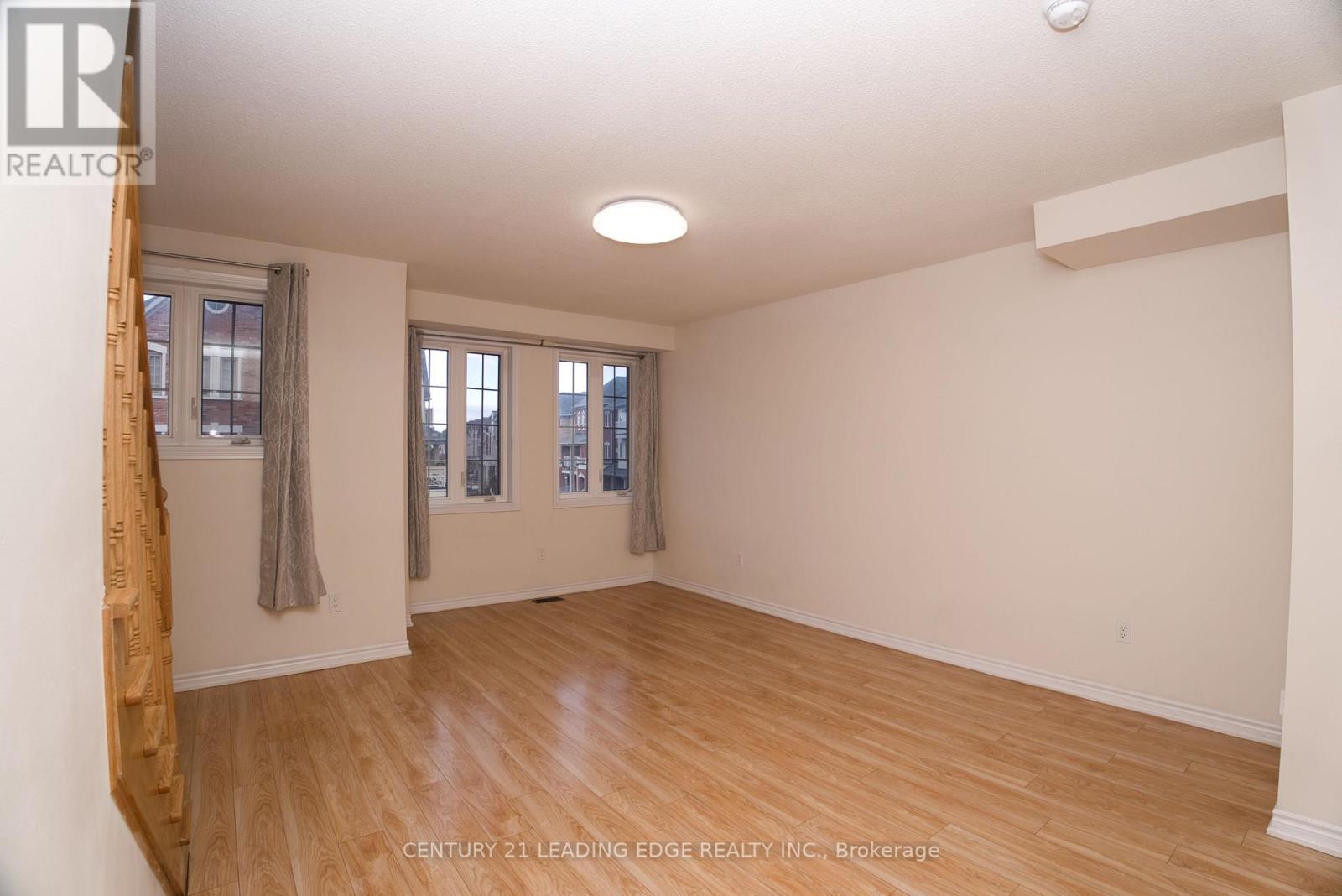 26 Shiff Crescent, Brampton, Ontario  L6Z 0H5 - Photo 5 - W12570394