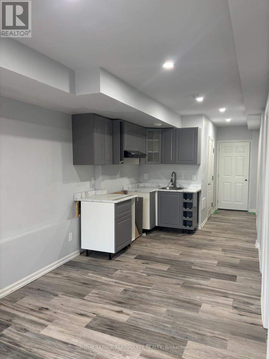 Bsmt - 270 The Queensway, Toronto, Ontario  M8Y 1J4 - Photo 6 - W12570404