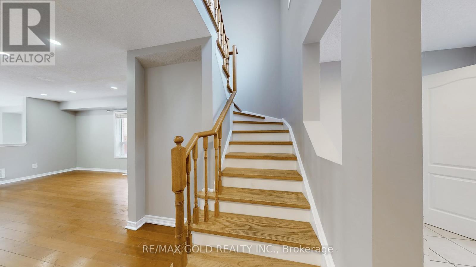 73 Pauline Crescent, Brampton, Ontario  L7A 2V5 - Photo 22 - W12570408