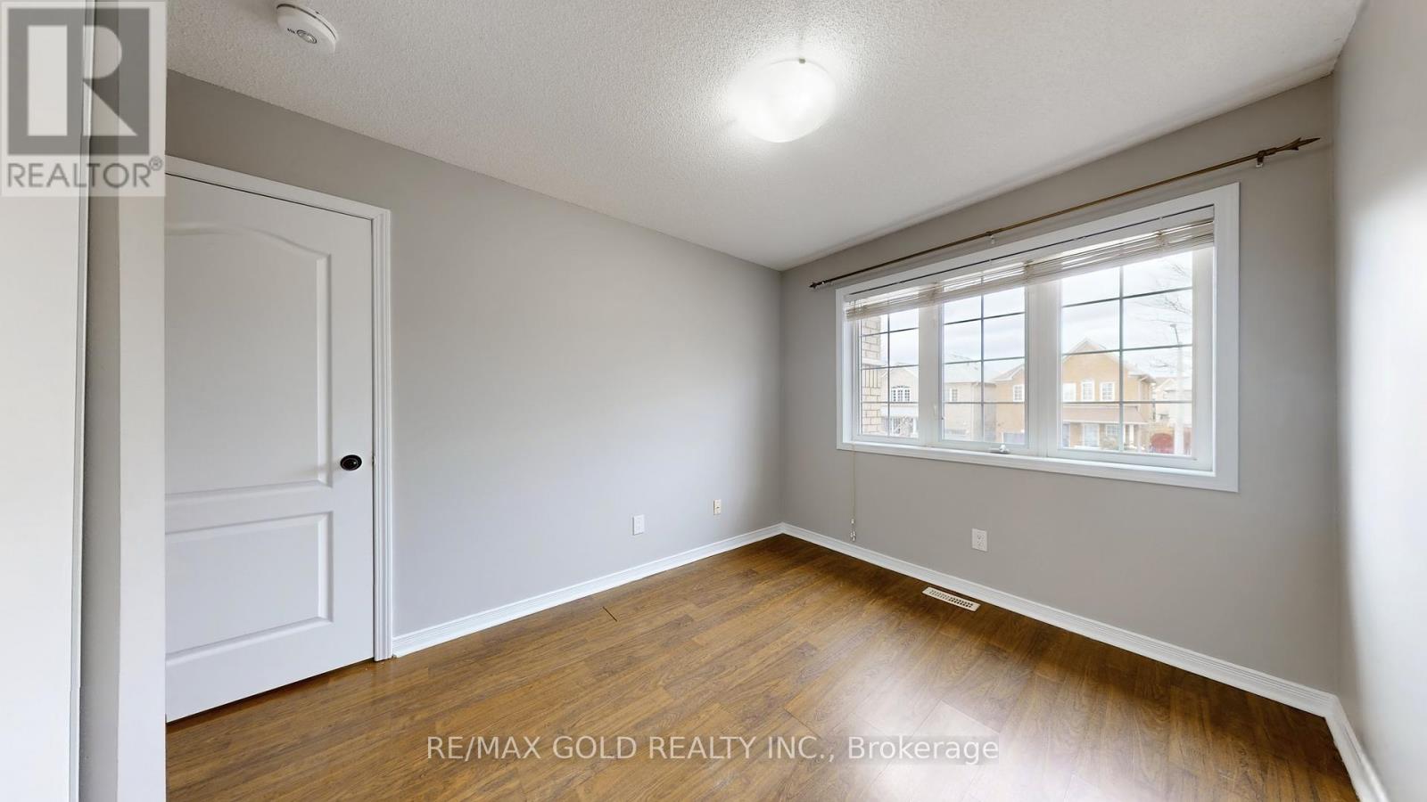 73 Pauline Crescent, Brampton, Ontario  L7A 2V5 - Photo 34 - W12570408