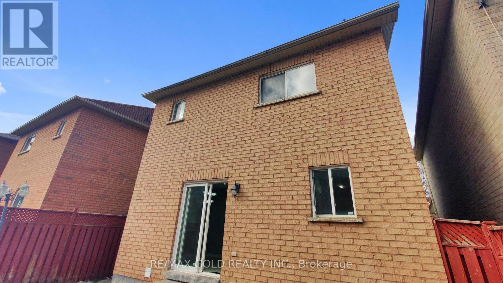 73 Pauline Crescent, Brampton, Ontario  L7A 2V5 - Photo 44 - W12570408