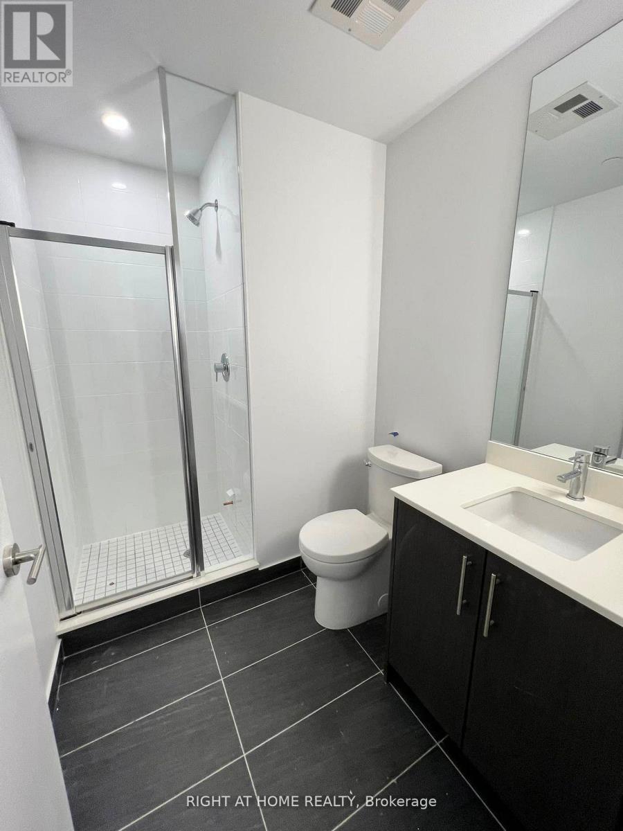 708 - 225 Veterans Drive, Brampton, Ontario  L7A 0B5 - Photo 5 - W12570412