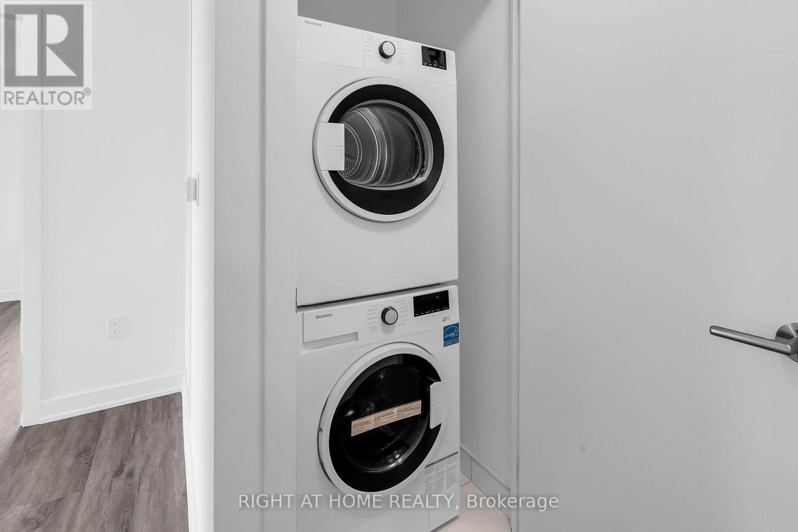 919 - 1 Quarrington Lane, Toronto, Ontario M3C 1H7 - Photo 9 - C12562718