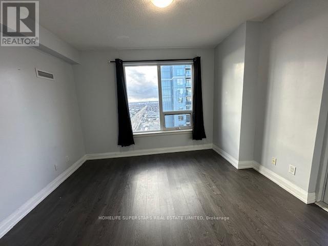 2402 - 3600 Highway 7 Road, Vaughan, Ontario  L4L 1A6 - Photo 15 - N12499668