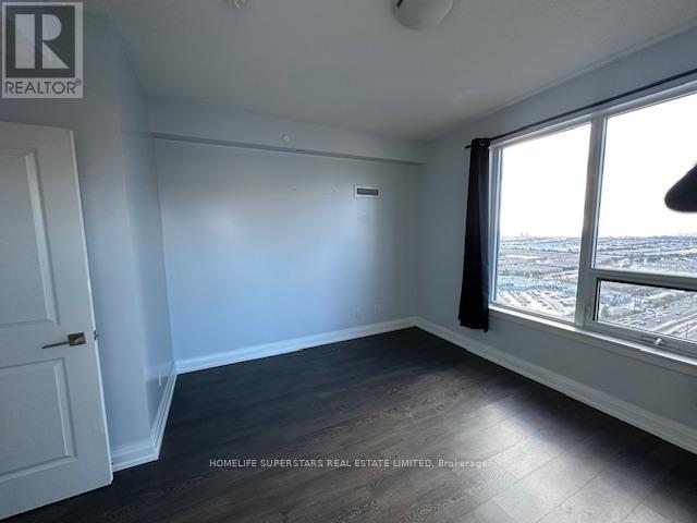 2402 - 3600 Highway 7 Road, Vaughan, Ontario  L4L 1A6 - Photo 8 - N12499668