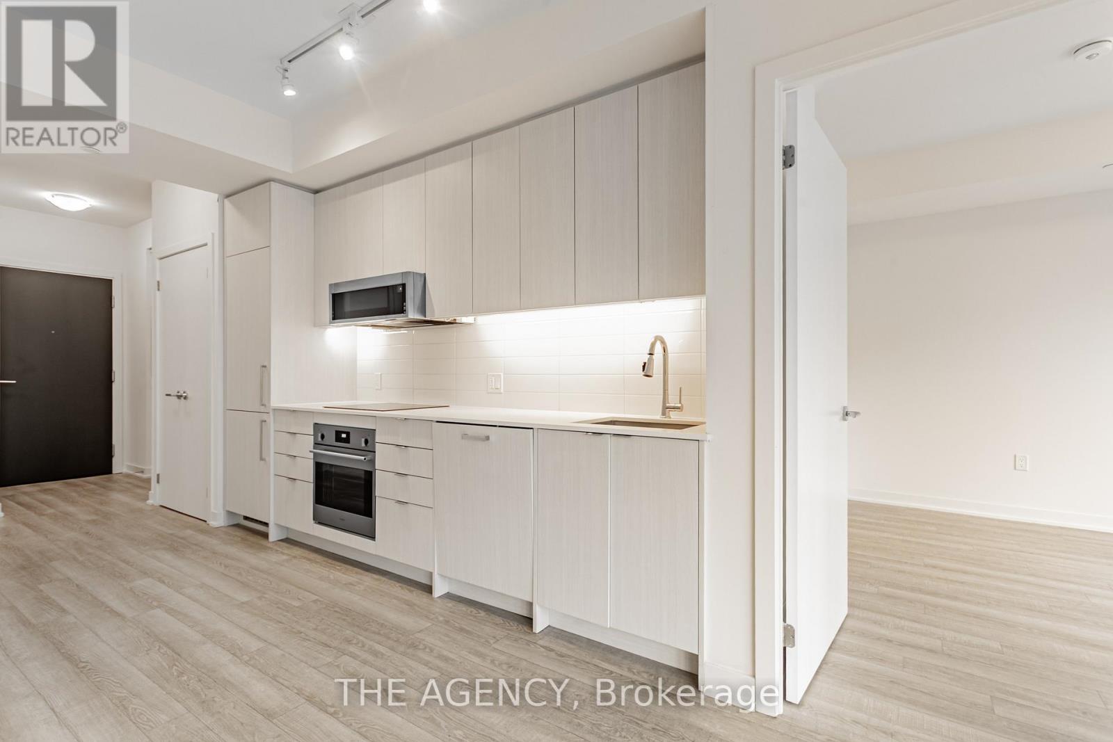 204 - 250 Lawrence Avenue W, Toronto, Ontario M4N 1T4 - Photo 9 - C12570420