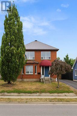 220 BLOOR STREET W, Oshawa, Ontario