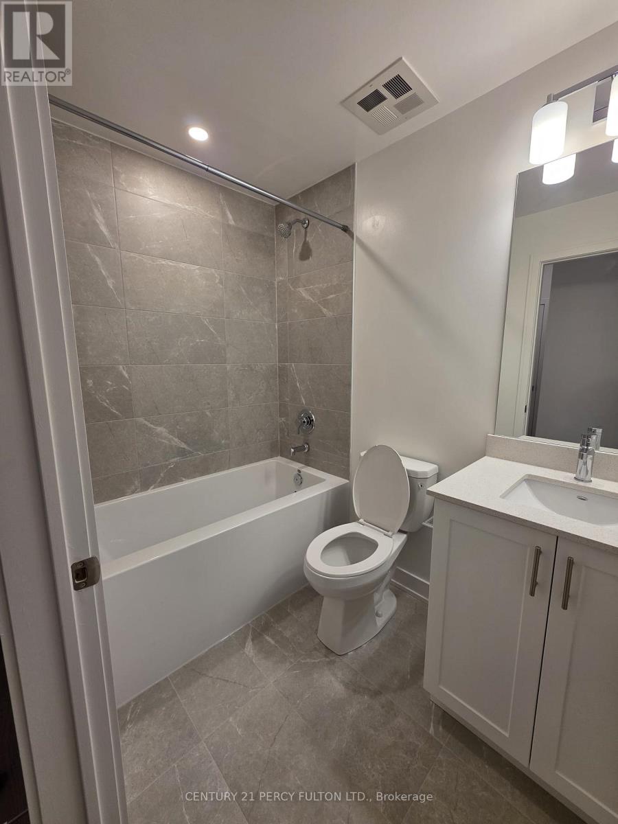 312 - 705 DAVIS DRIVE, Newmarket, Ontario