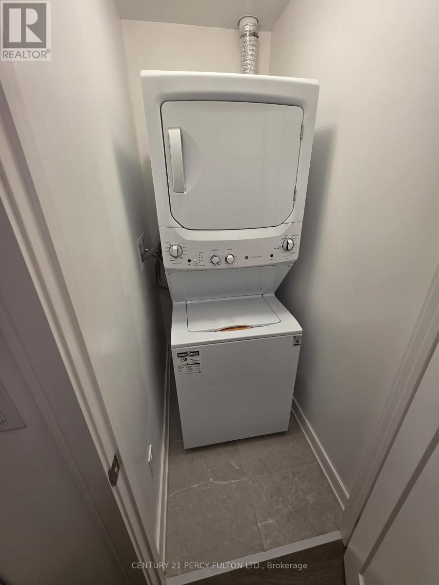 312 - 705 Davis Drive, Newmarket, Ontario  L3Y 0J1 - Photo 4 - N12570442