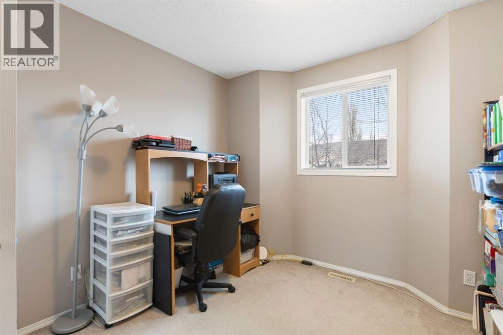 120 Douglas Glen Park Se, Calgary, Alberta  T2Z 3Z3 - Photo 17 - A2271261