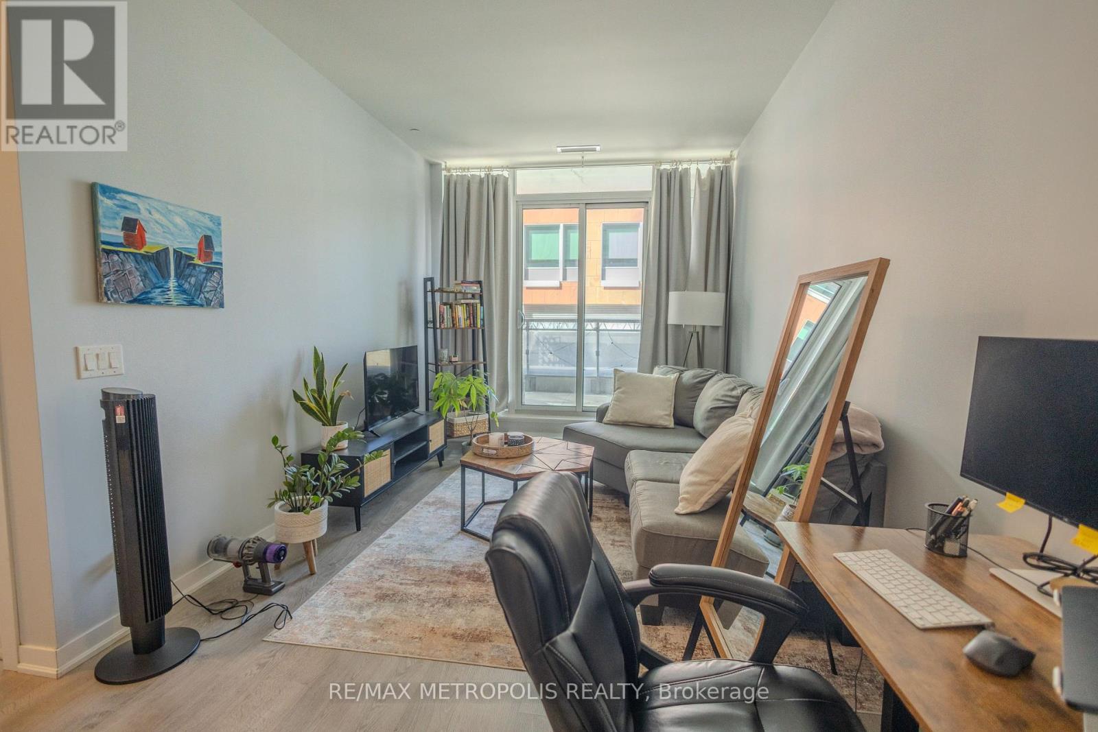 110 - 85 Duke Street, Kitchener, Ontario  N2G 1A6 - Photo 12 - X12460460