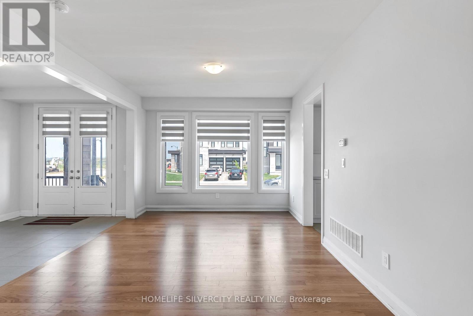 34 Mckay Avenue, Kawartha Lakes, Ontario  K9V 0R2 - Photo 15 - X12570434