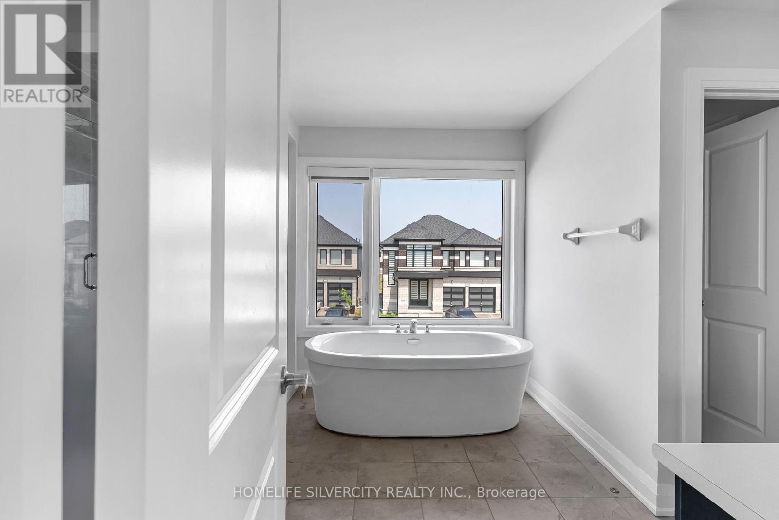 34 Mckay Avenue, Kawartha Lakes, Ontario  K9V 0R2 - Photo 30 - X12570434