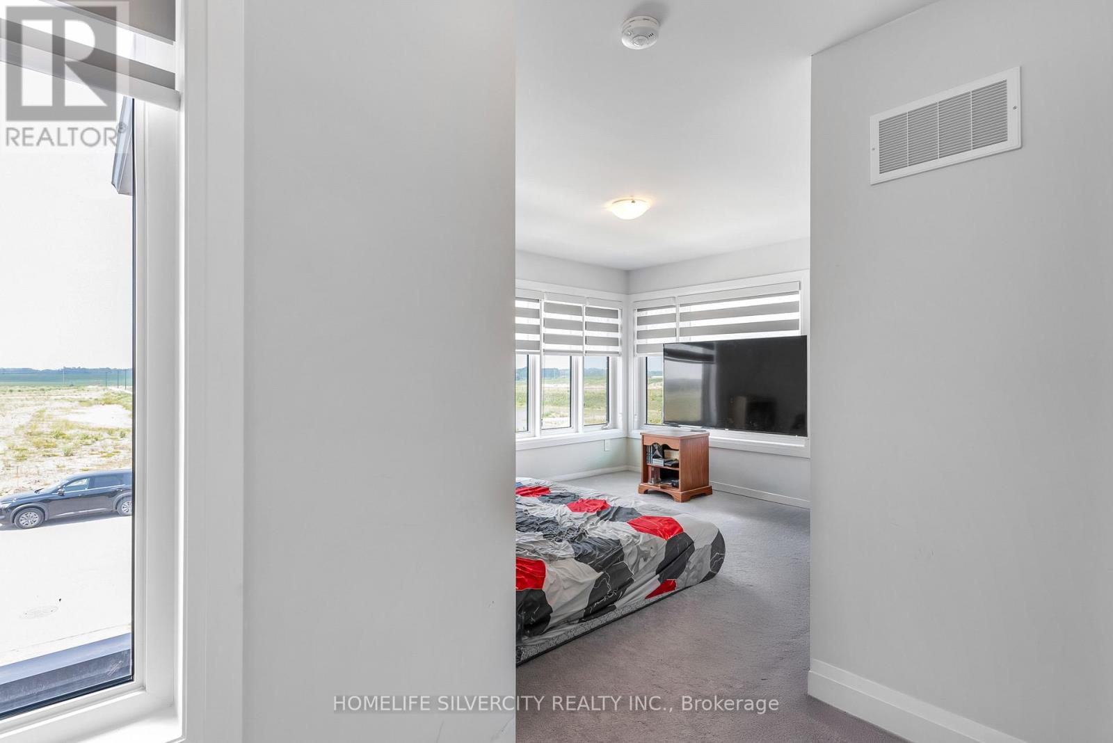 34 Mckay Avenue, Kawartha Lakes, Ontario  K9V 0R2 - Photo 36 - X12570434