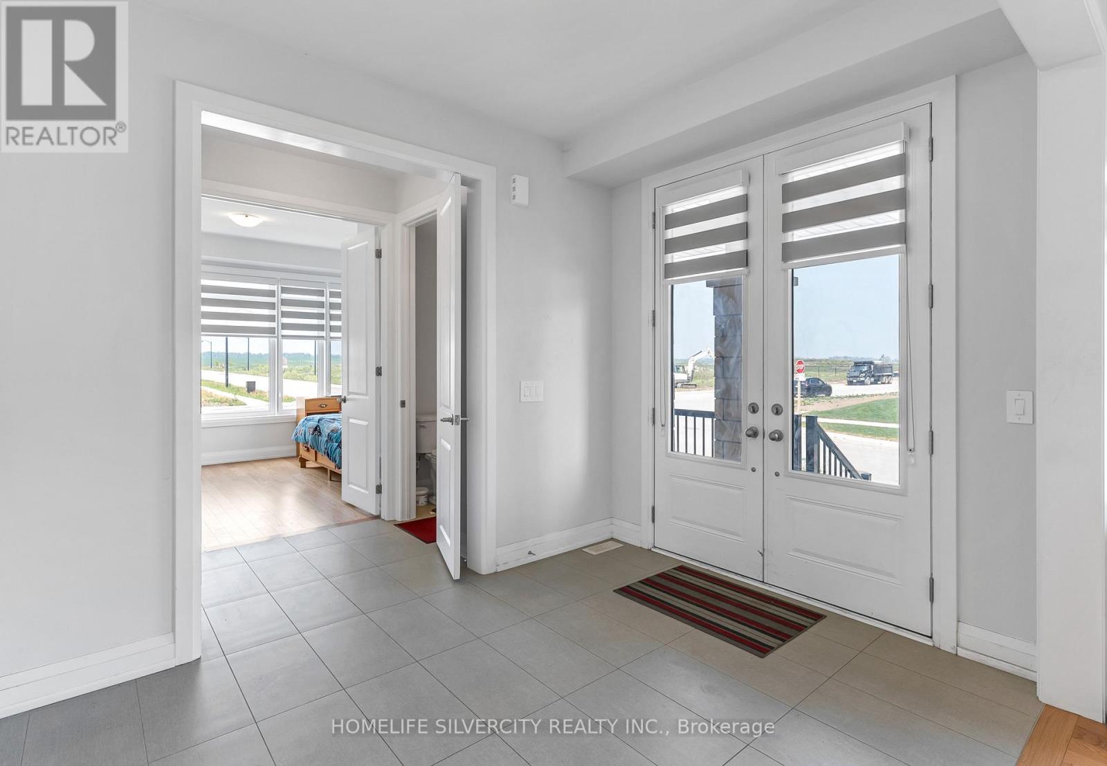 34 Mckay Avenue, Kawartha Lakes, Ontario  K9V 0R2 - Photo 7 - X12570434