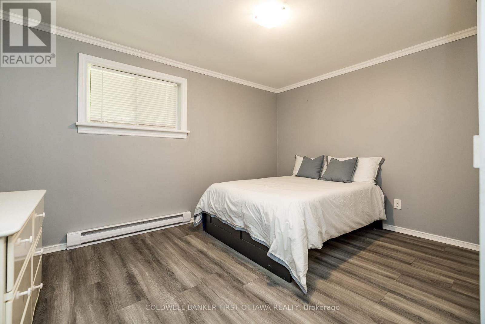 6779 Roger Stevens Drive, Montague, Ontario  K7A 4S6 - Photo 18 - X12570450