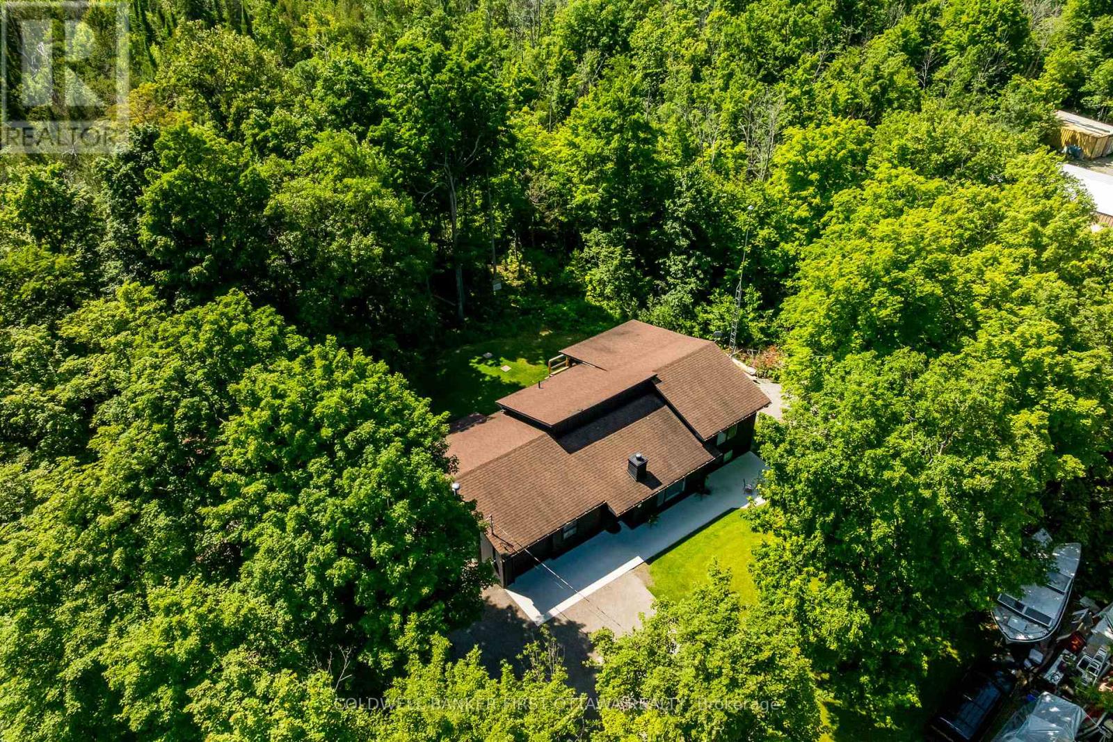 6779 Roger Stevens Drive, Montague, Ontario  K7A 4S6 - Photo 2 - X12570450