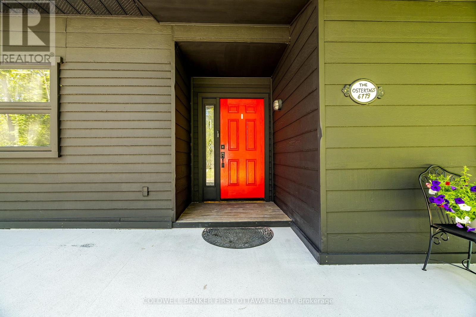 6779 Roger Stevens Drive, Montague, Ontario  K7A 4S6 - Photo 3 - X12570450