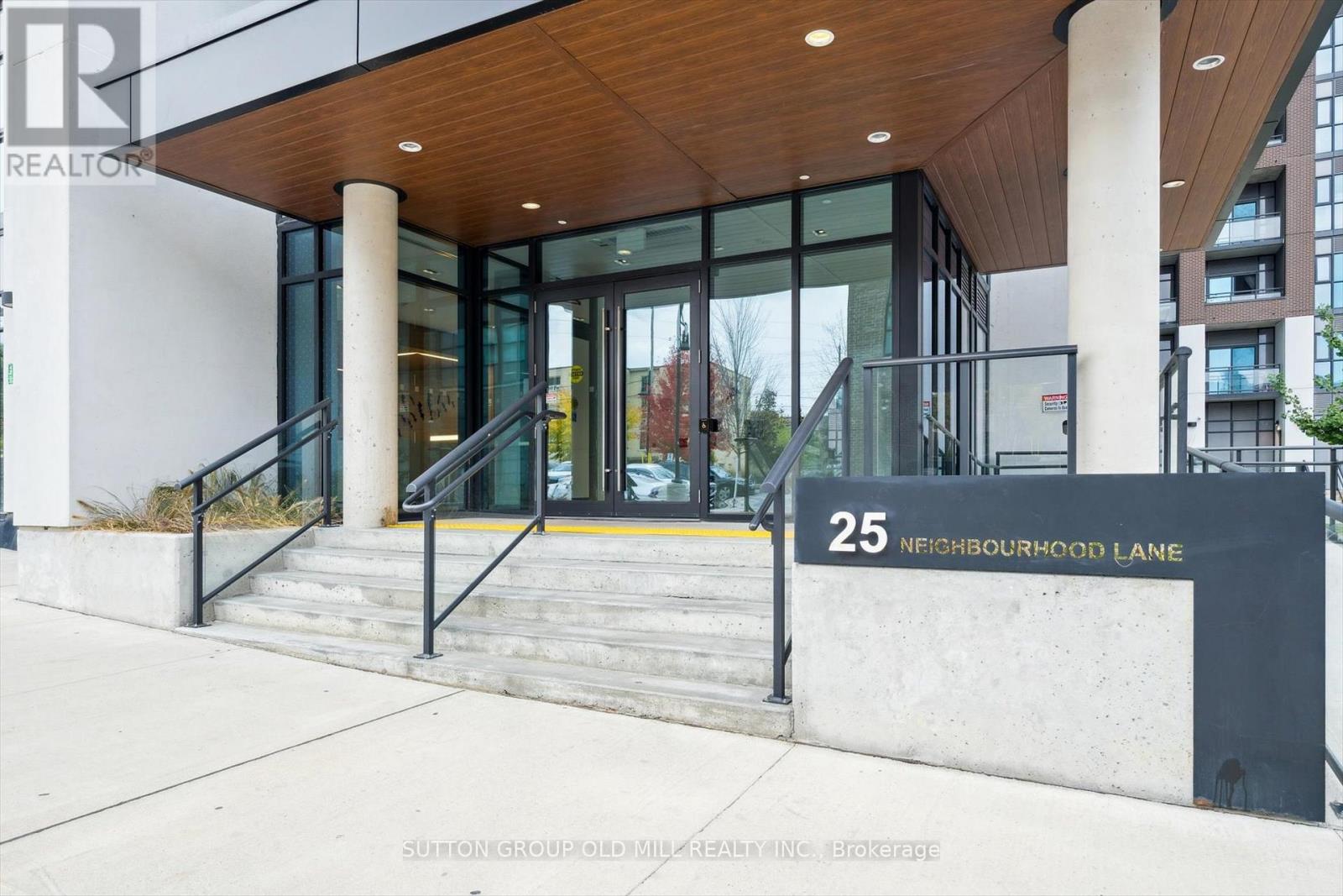 101 - 25 Neighbourhood Lane, Toronto, Ontario M6P 1Z9 - Photo 2 - W12478900