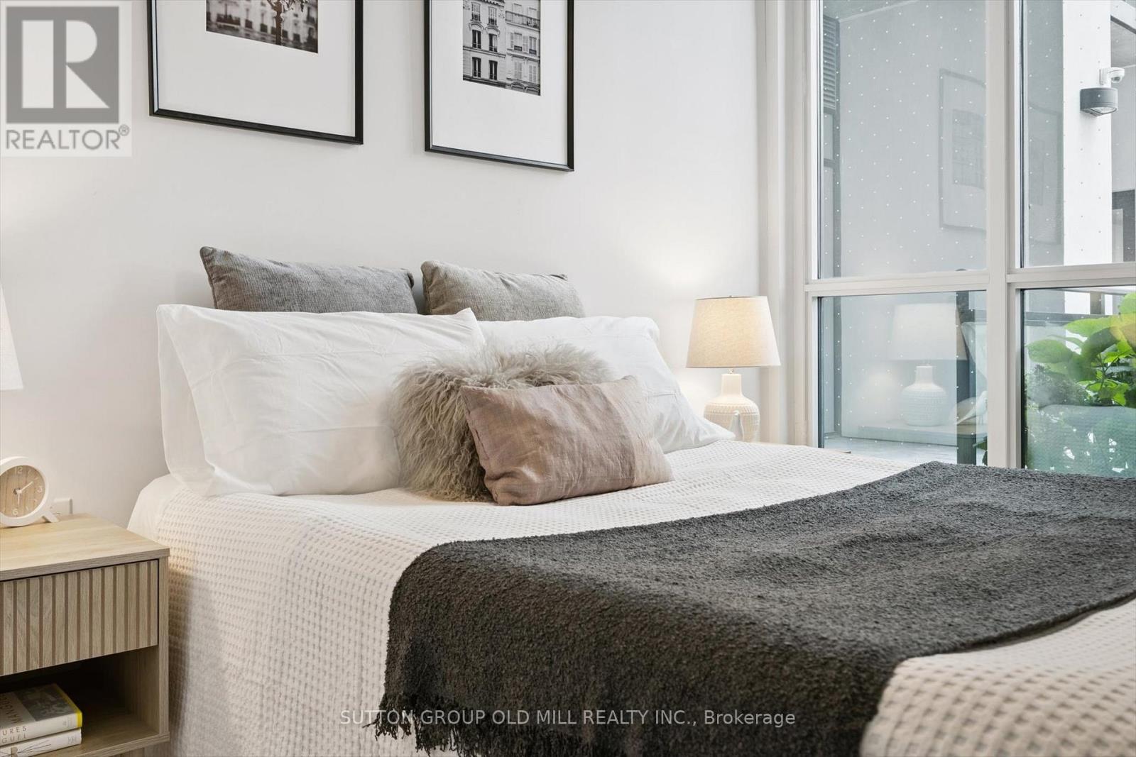 101 - 25 Neighbourhood Lane, Toronto, Ontario M6P 1Z9 - Photo 26 - W12478900