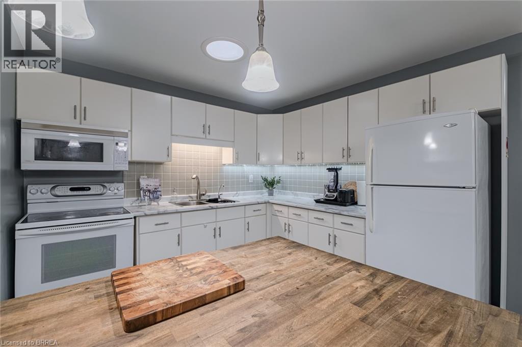 13 Dundas Street W, Paris, Ontario  N3L 1E9 - Photo 11 - 40789736